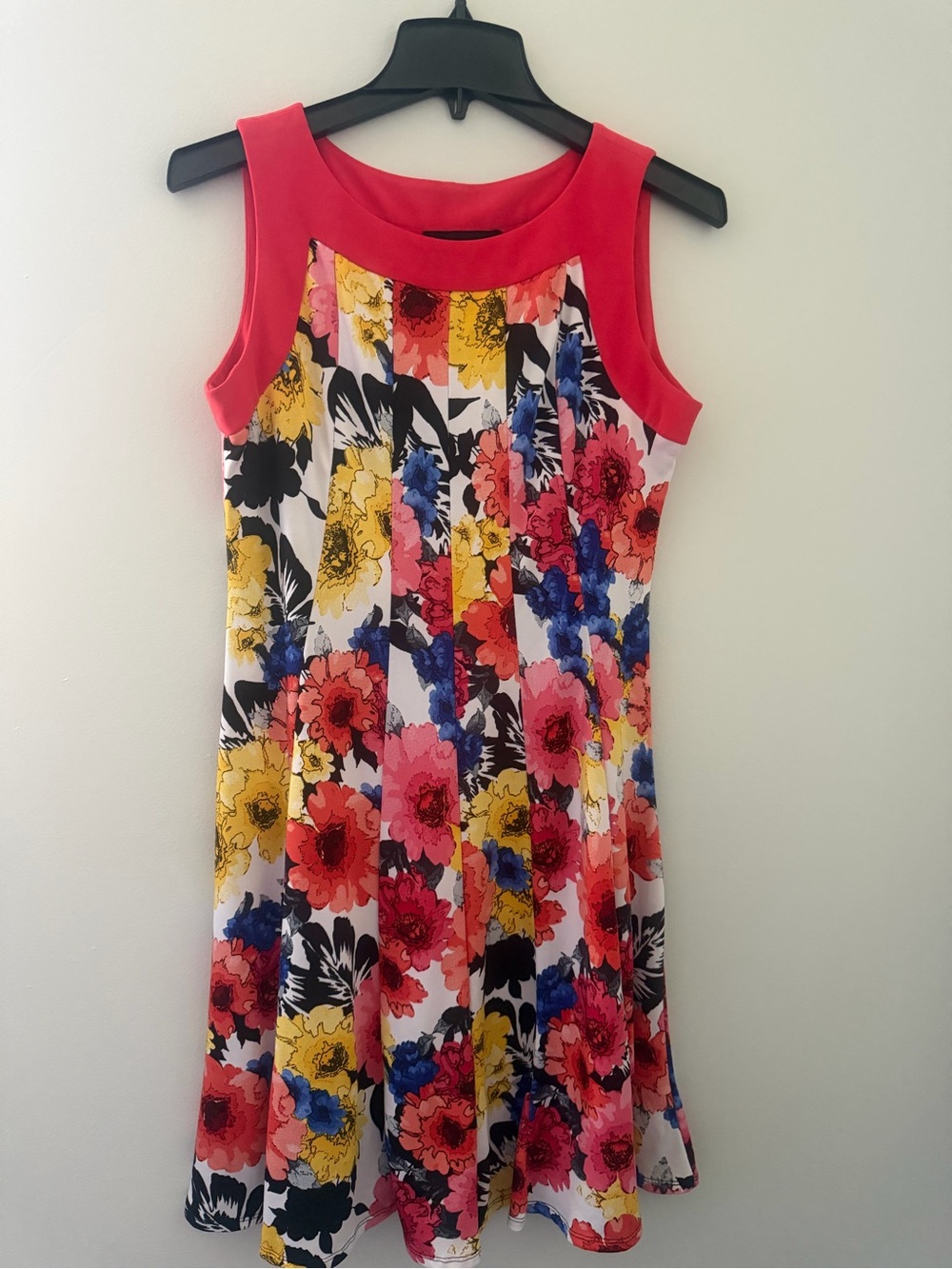 Perceptions Floral Fit-and-Flare Sleeveless Dress in Coral and Multicolor MP
